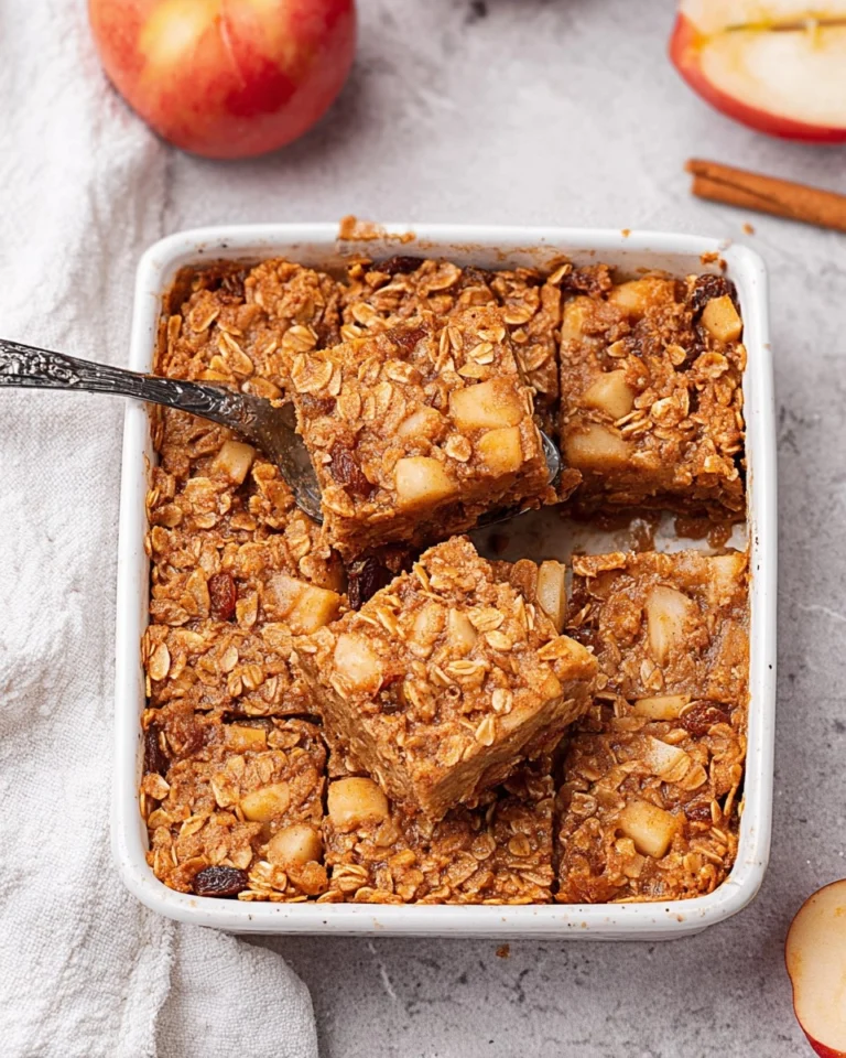 Recette-de-Baked-oats-version-hiver-aux-pommes-cannelle-et-raisins