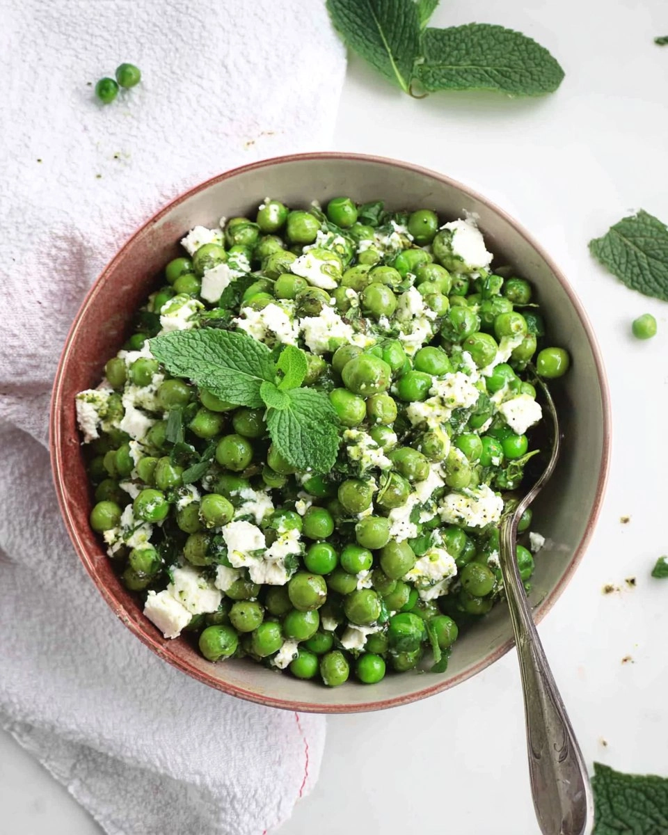 Salade de petits pois, menthe et feta 94 Salade de petits pois, menthe et feta