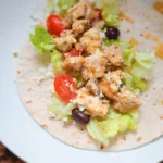 Wrap au poulet épicé, sauce parmesan et ail 151 Recette-de-Wrap-au-poulet-epice-sauce-parmesan-et-ail